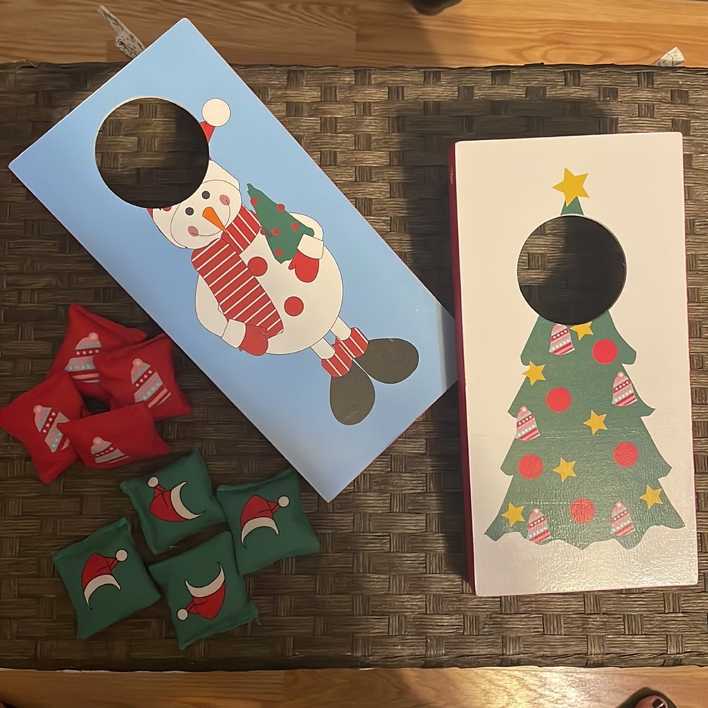 Mini tabletop corn hole game